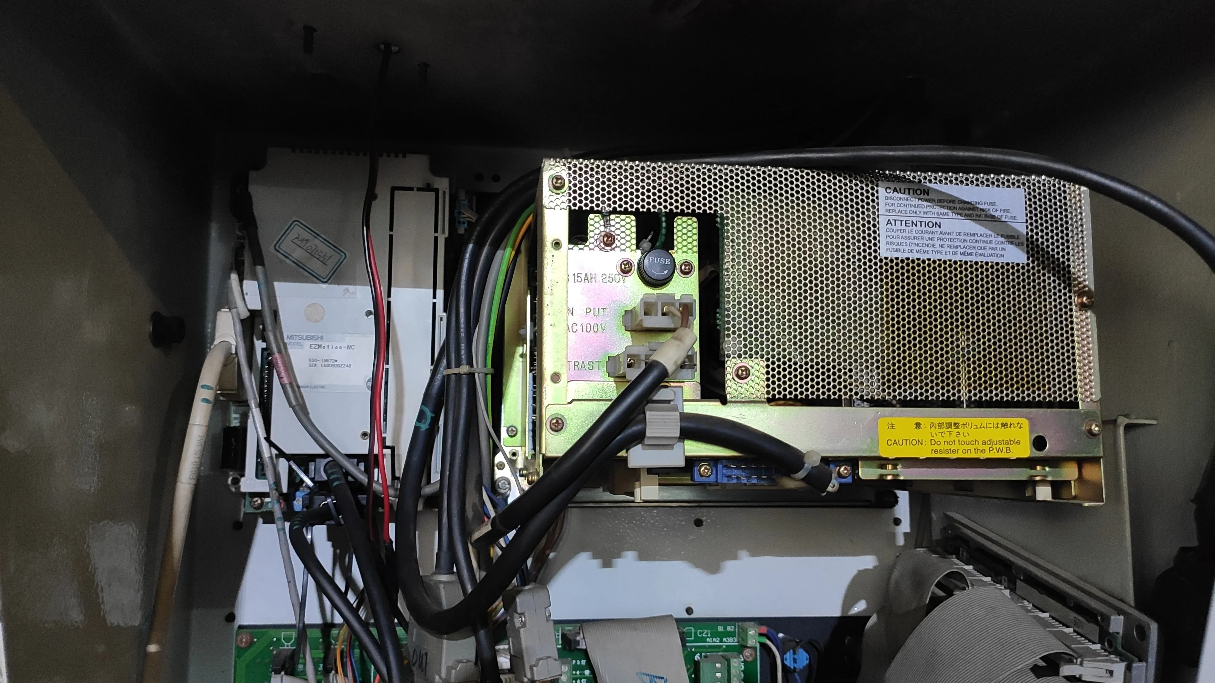 Mitsubishi FCUA-CT100 Industrial Display Interface Side View
