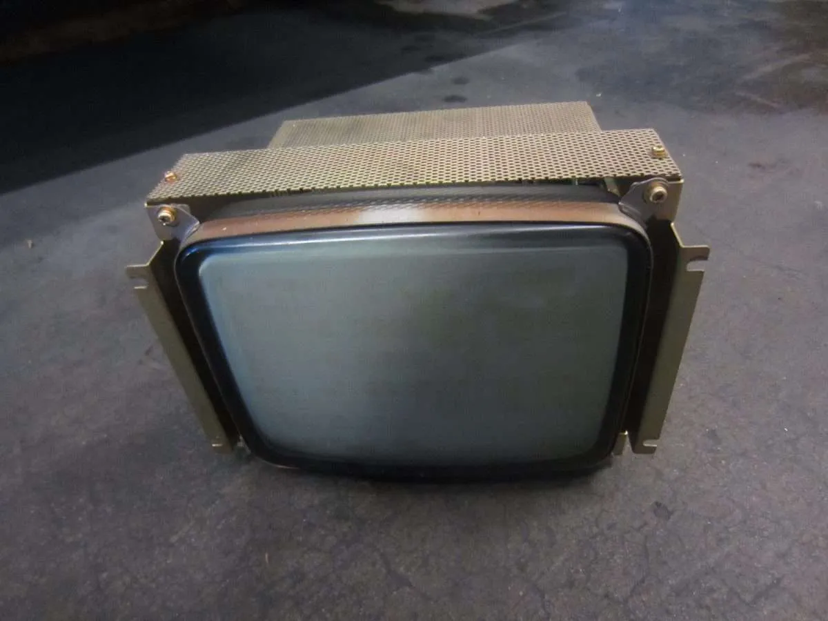 Mitsubishi MDT962B Industrial LCD Monitor —Perfect CRT Replac
