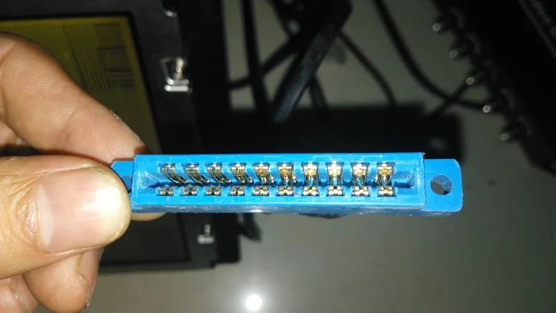 Mitsubishi 10-pin flat ribbon cable connector interface